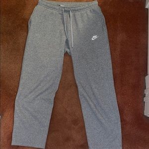 Men’s gray Nike sweatpants